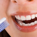 como acabar con el mal aliento